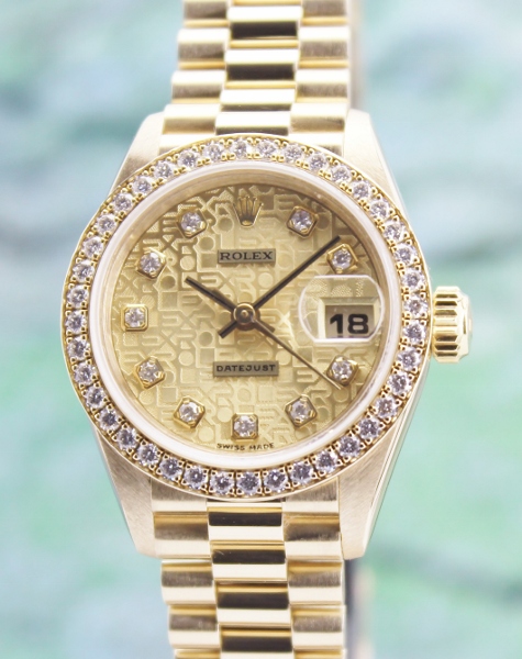 (image for) A ROLEX LADY SIZE 18K YELLOW GOLD OYSTER PERPETUAL DATEJUST - 69138